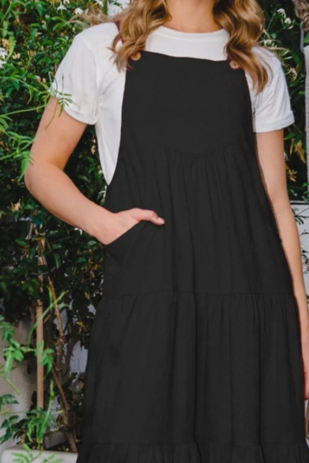 Alaiya - Sleeveless Tiered Midi Dress - Black - Exclusively Online