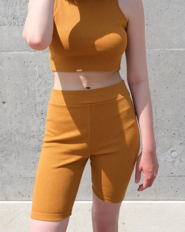 Odeyalo Tuck Shorts (Cumin)